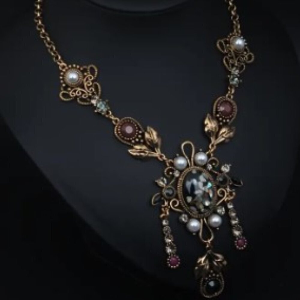Sweater Chain Necklace - French Ethic Court-Style Pendant with Upscale Sense - Picture 3 of 12
